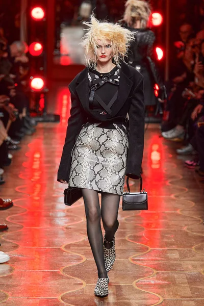 Look 42